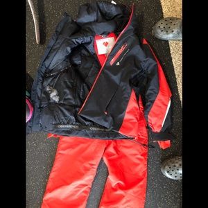 Obermeyer jacket/pants set, near perfect, never worn,from Aspen teen style
